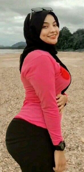 Ngentot Bokong Semok Tante Montok .